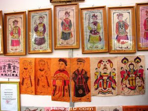 Sinh wood painting village