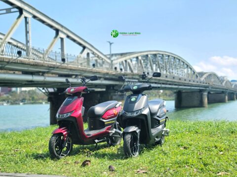 Rent 50cc bike in Hue (1)