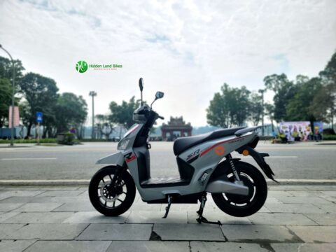 rent 50cc bikes in hue (2)