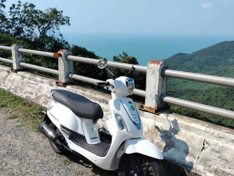 Hue One-Way 50cc Bike Rental (3)